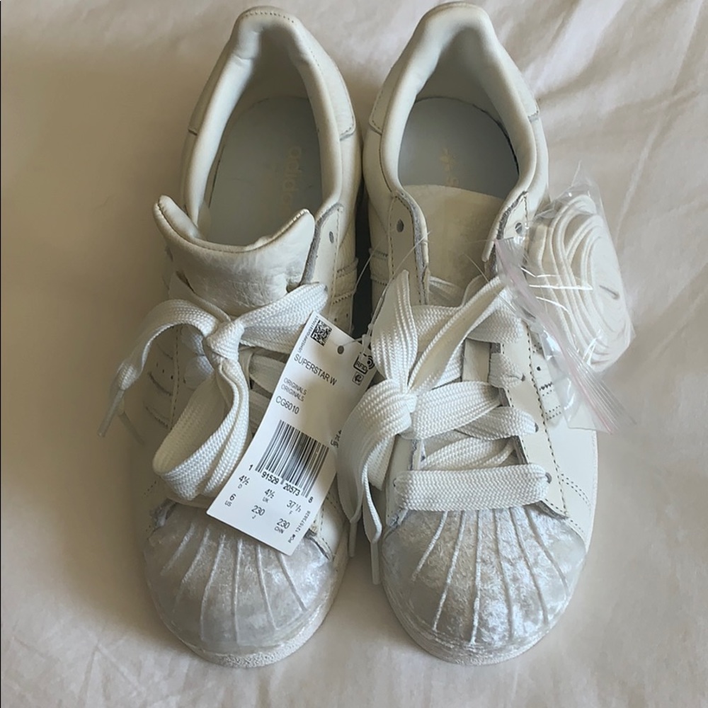 Women adidas-original superstar shoe